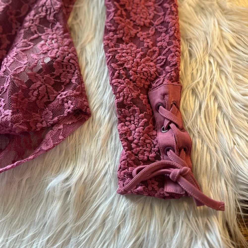 NWT’s Anthropologie sheer Lace Women's Top